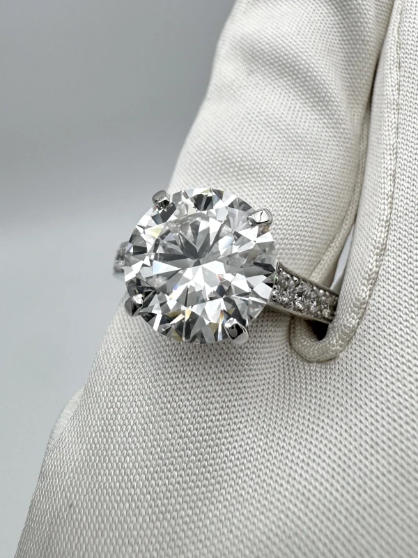 No name ROUND DIAMOND 5.19 CT F/VS1 RING (GIA) NN 5.19 CT F/VS1 4