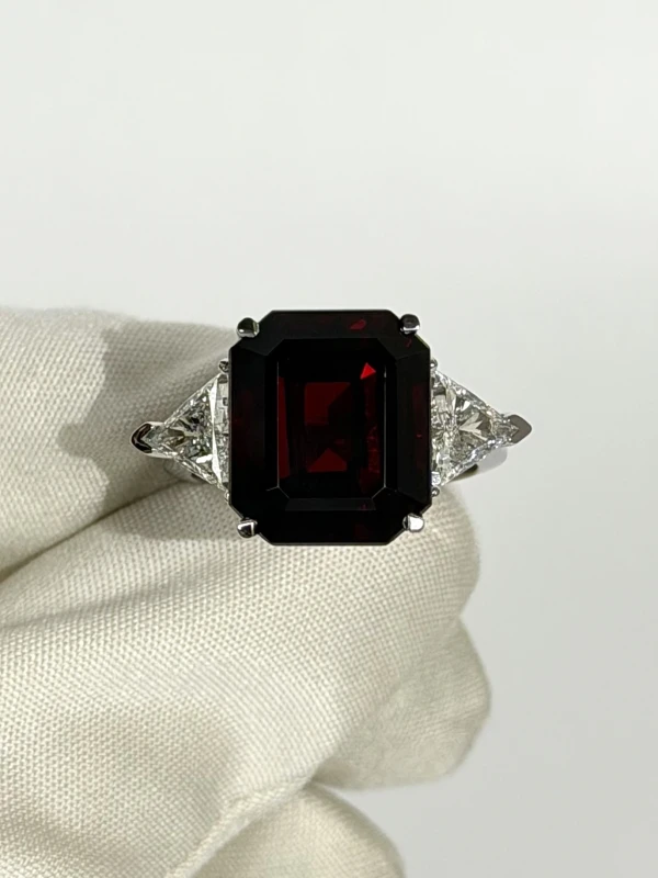 No name GARNET 15.00ct RING (SIZE 56) NN15.00ct 2