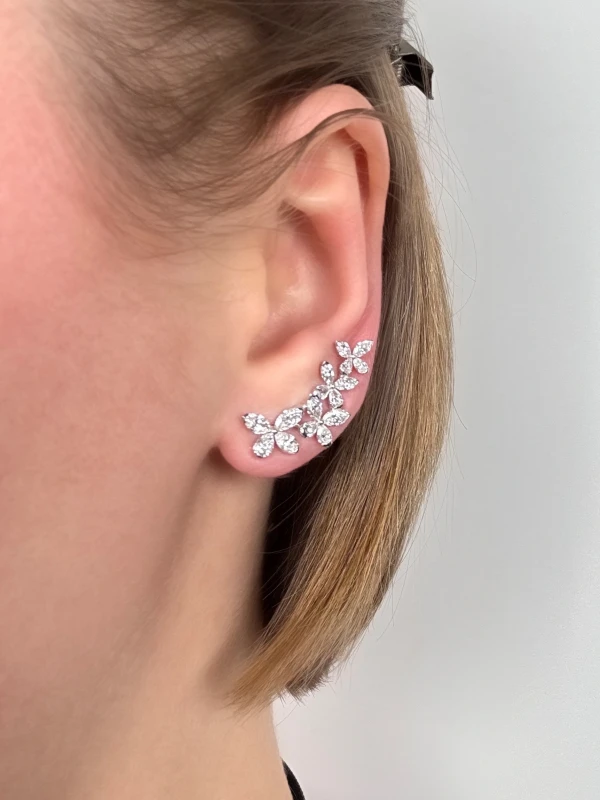 GRAFF Classic Butterfly Petite Diamond Ear Climber RGE1819 2