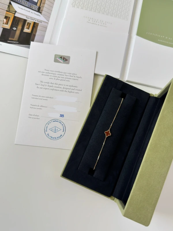 Van Cleef & Arpels SWEET ALHAMBRA BRACELET, 1 MOTIF VCARN59K00 3