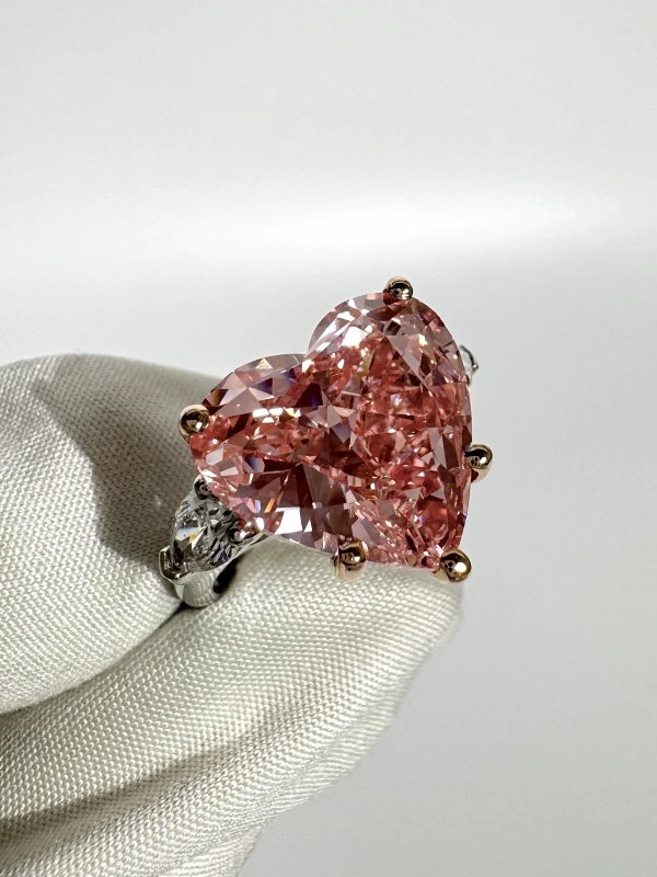 No name С БРИЛЛИАНТОМ 10.02 CT FANCY VIVID PINK 10.02 CT FVP/VS2 3