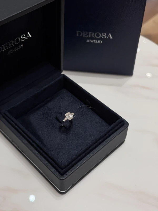 DeRosa EMERALD DIAMOND RING 2.45 CT (GIA) R926215 3