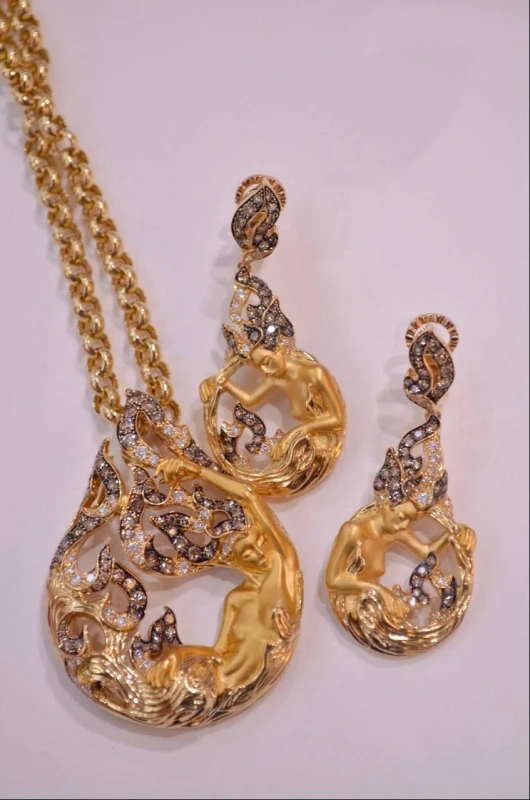 MAGERIT New Fire Diosa DIAMOND PAVE SET, YELLOW GOLD SET Earrings/Necklace 5
