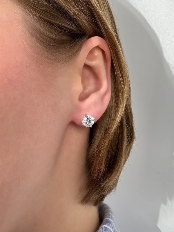 No name ROUND DIAMOND 1.51 - 1.50 CT F/VVS2 EARRINGS (GIA) NN1.51-1.50F/VVS 249-528 2