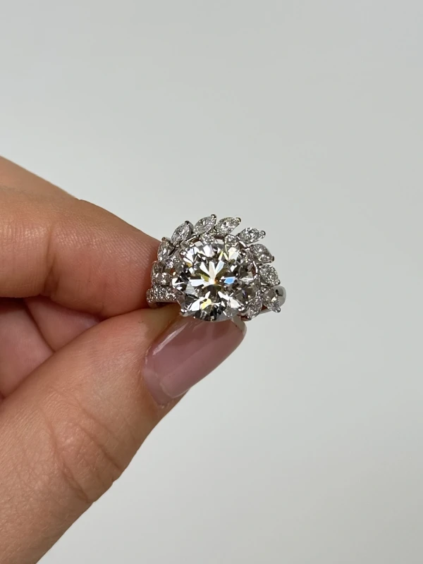 Earrings without a brand ROUND DIAMOND 5.01 CT D/VS1 RING EXEXEX(GIA) NN5.01 CT D/VS1 (GIA) 2