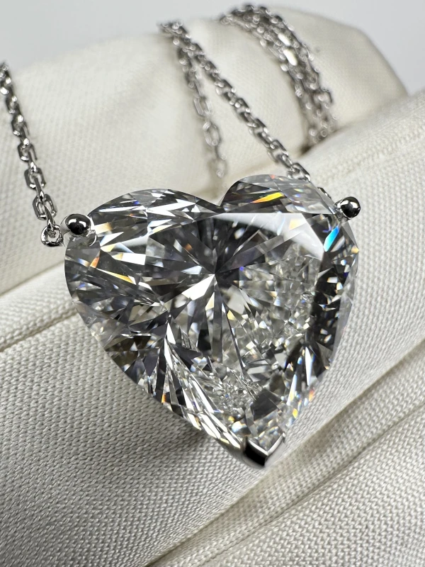 СЕРЬГИ NO NAME HEART DIAMOND 10.09 CT F/VS2 PENDANT (GIA) NN10.09CT Heart 5