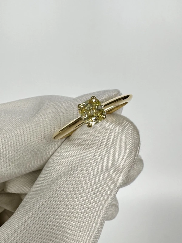 Tiffany & Co КОЛЬЦО С БРИЛЛИАНТОМ 0,61 CT FY/VS 0,61 ct FY/VS 4