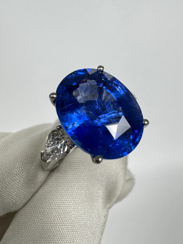 Earrings without a brand OVAL SAPPHIRE 13.35 CT BLUE RING (SIZE 51) GRS (SRI LANKA) NNS13.35 3