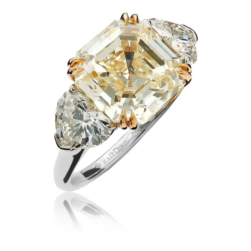 EMERALD DIAMOND 5.50 CT LY/VS1 RING (SIZE 52)