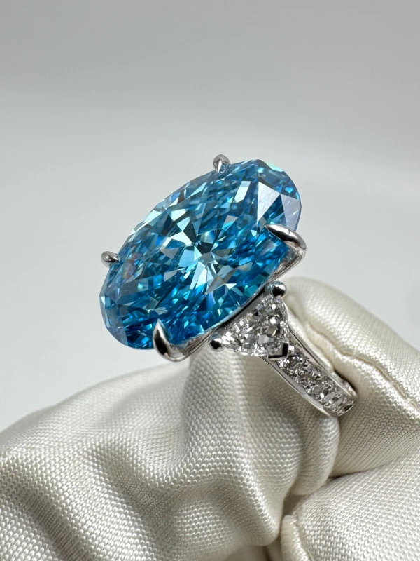 Earrings without a brand OVAL DIAMOND 7.03 CT FANCY VIVID BLUE*/INTERNALLY FLAWLESS RING (GIA) NN7.03 5