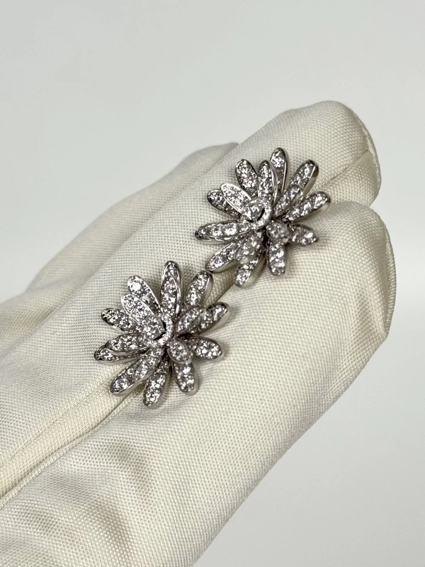 GRAFF Wild Flower Abstract Diamond Earrings RGE1756 5