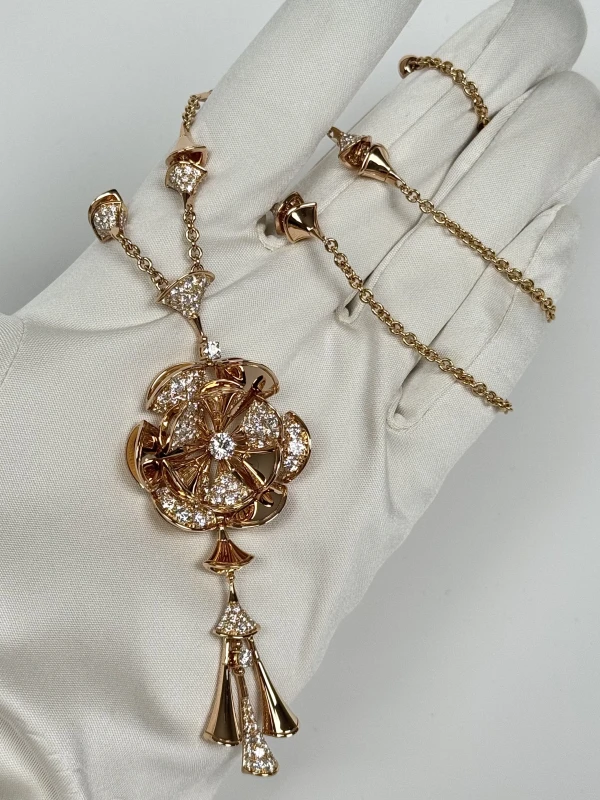 Bvlgari DIVA DREAM NECKLACE ROSE GOLD 407872 4