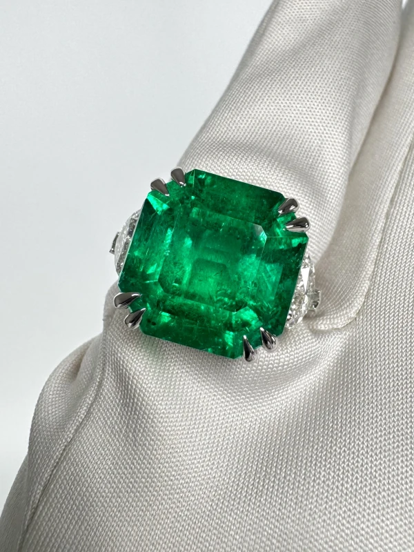 No name COLOMBIA EMERALD 13.02 CT "VIVID GREEN" RING (SIZE 51) GRS EM13.02 5