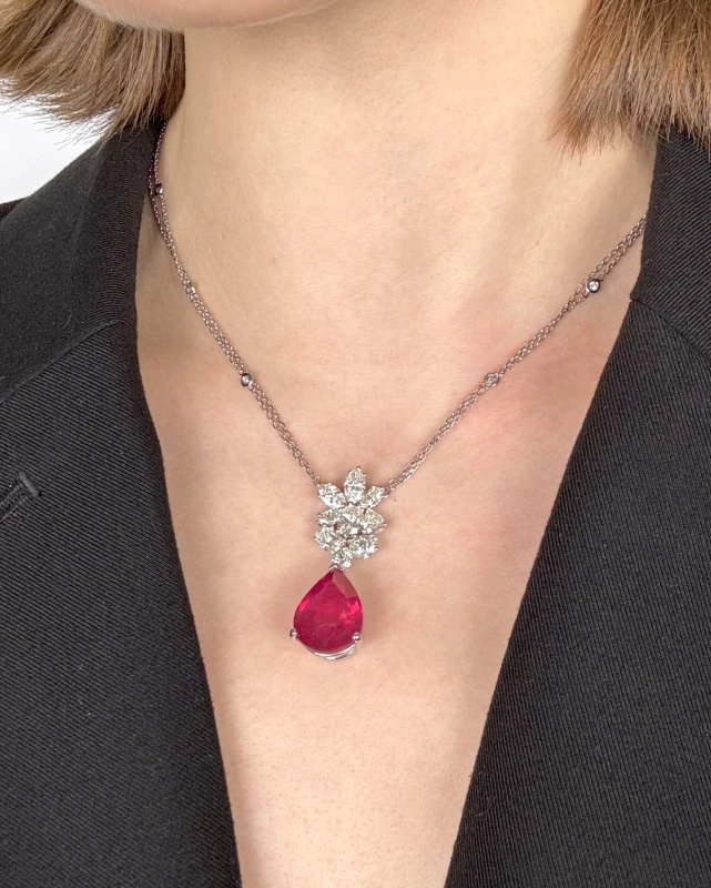 Ювелирные украшения КОЛЬЕ NO NAME С РУБИНОМ 19.20 CT. 19.20 2