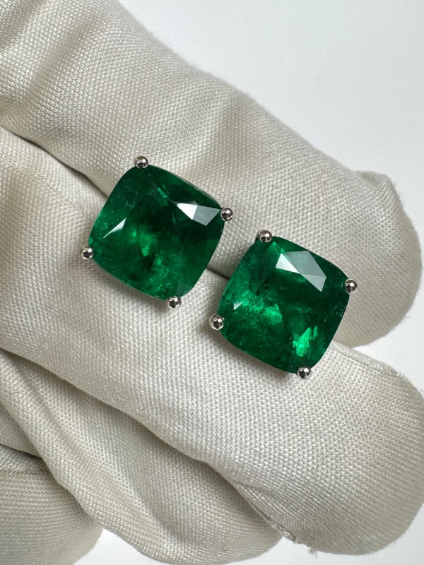 Earrings without a brand COLOMBIA EMERALD 4.39-4.43 CT "VIVID GREEN" EARRINGS (GRS) EM4.43-4.39CT 7