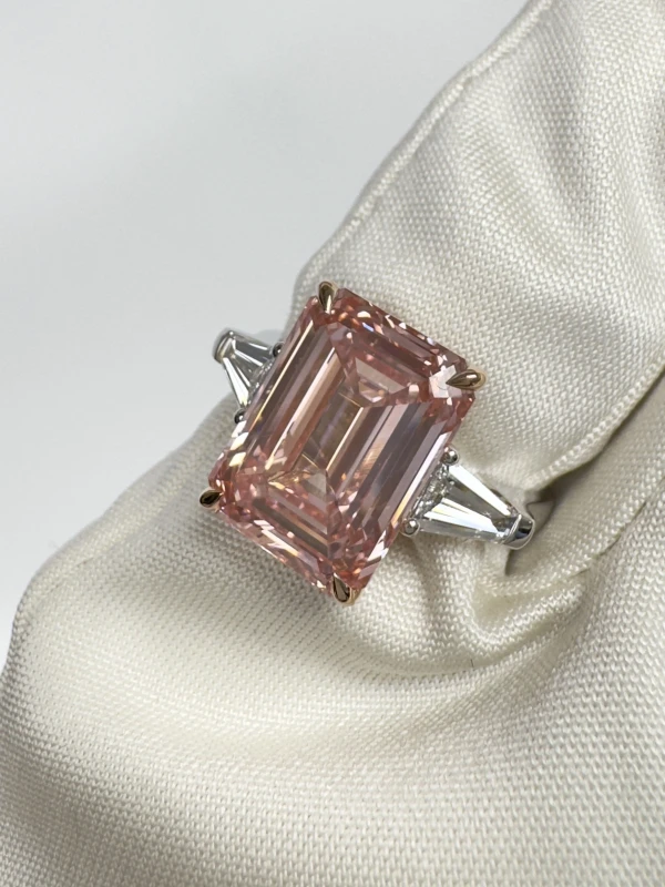 Earrings without a brand EMERALD DIAMOND 6.14 CT FANCY INTENSE PINK/VVS2 RING (GIA) 223506 4