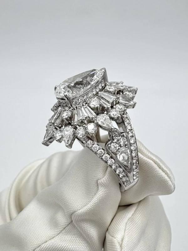 СЕРЬГИ NO NAME PEAR DIAMOND RING 4.50 ct D/VS2 GIA (SIZE 55) NN4.50ct D/VS2 GIA 4