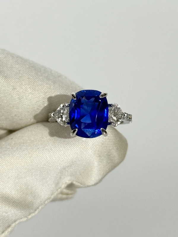 СЕРЬГИ NO NAME CUSHION SAPPHIRE 5.03 CT RING (SIZE 57) SAP 5.03 2