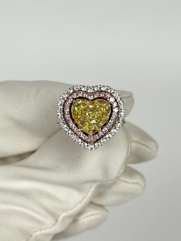 СЕРЬГИ NO NAME HEART DIAMOND 3.07 CT FANCY YELLOW/INTERNALLY FLAWLESS RING (GIA) NN3.07FY 2