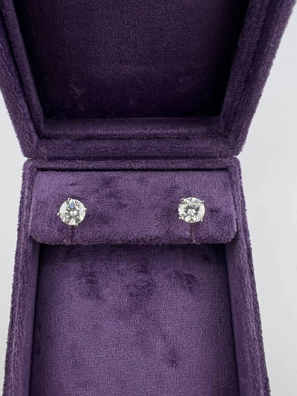 Earrings without a brand С БРИЛЛИАНТАМИ 1.53 CT I/VS1 - 1.52 CT I/VVS2 1.53 CT I/VS1 - 1.52 CT I/VVS2 4