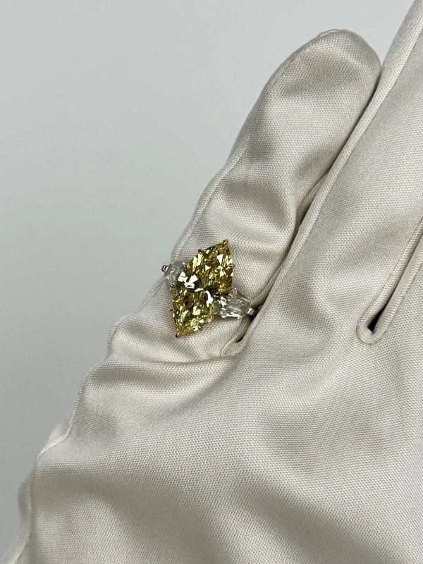 СЕРЬГИ NO NAME MARQUISE 5.03 CT FANCY LIGHT YELLOW/VS1 RING NN5.03CT 5