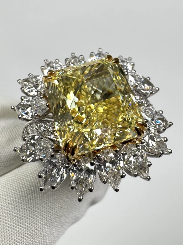 СЕРЬГИ NO NAME Yellow Diamond 12.15 CT Fancy Yellow/VVS2 Ring 12.15 ct fancy ellow 6