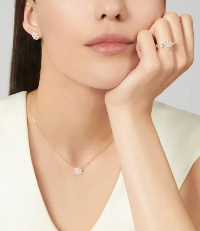 Van Cleef & Arpels Fleurette Ring (SIZE 55) VCARPEBD55 3
