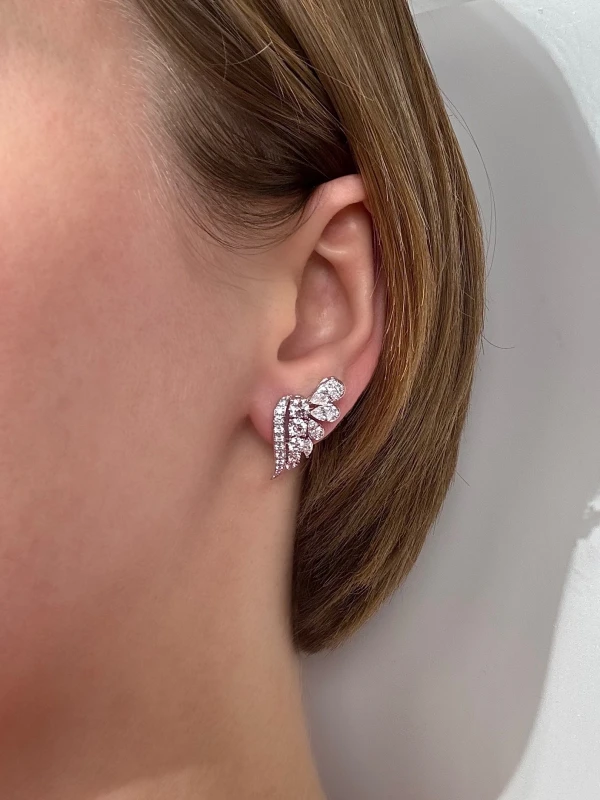 GRAFF PEAR & ROUND DIAMOND EARRING RGE2008 2