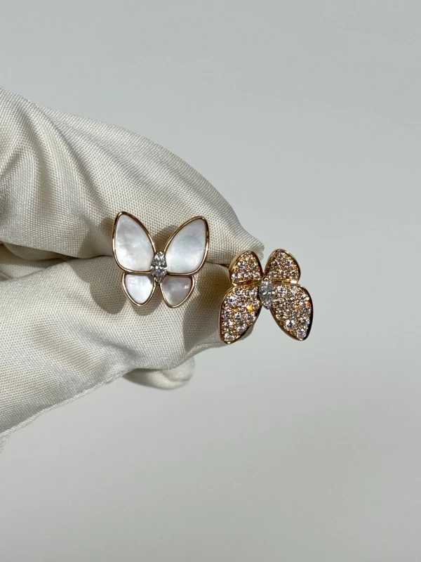 Van Cleef & Arpels. Two Butterfly Between the Finger ring (SIZE 51) VCARO7AL00 4