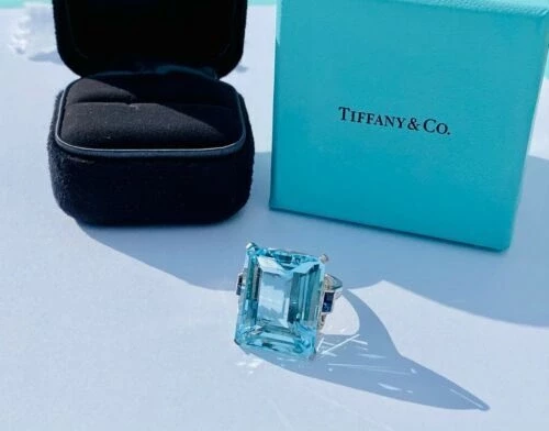 Tiffany & Co DIAMOND AND AQUAMARINE RING 15.86 CT TCO 15.86 1