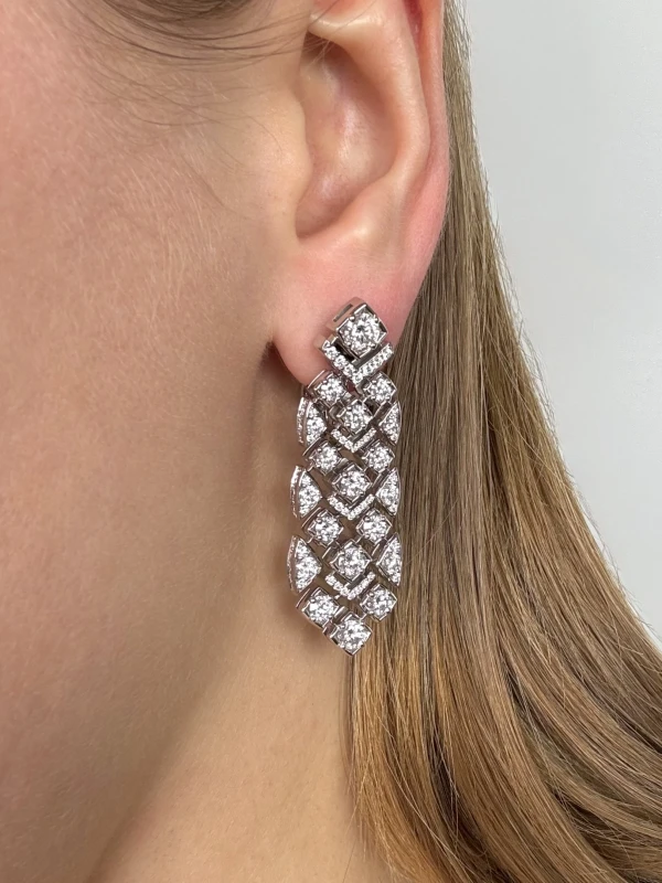 Graff WHITE ROUND DIAMONDS 5.61 CT EARRINGS RGE2191 2
