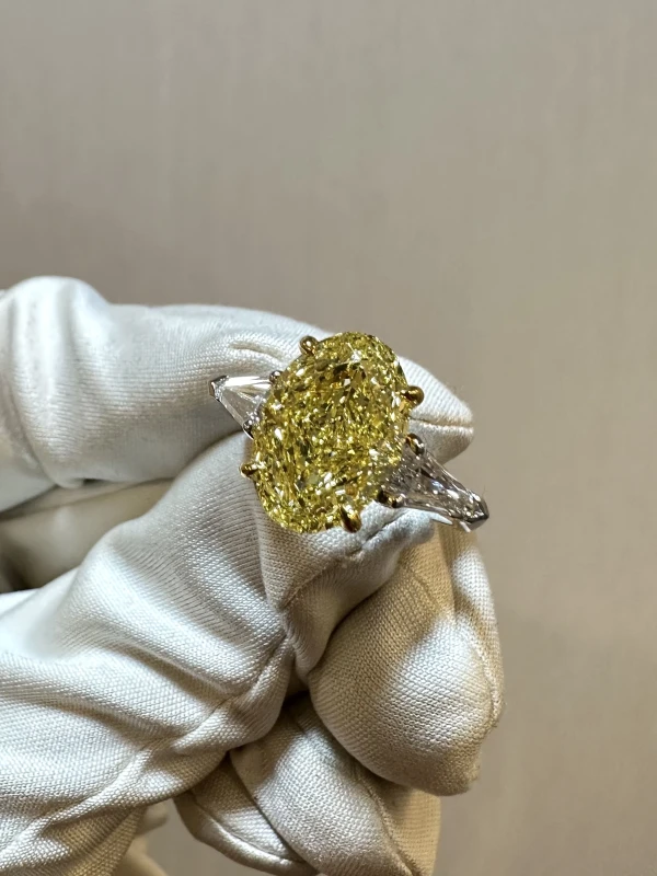 СЕРЬГИ NO NAME OVAL DIAMOND 5.11 CT FANCY INTENSE YELLOW/SI2 (GIA) NN5.11 4