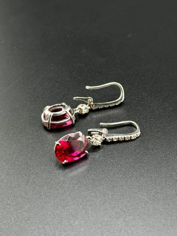 No name С РУБЕЛЛИТАМИ 4.37 СТ-4.69 СТ VIVID PURPLISH RED/VS 4.37 CT - 4.67 CT 7