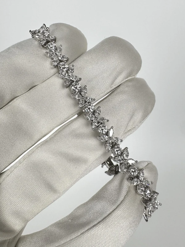 Tiffany & Co Cluster Tennis Bracelet in Platinum with Diamonds 26245982 3