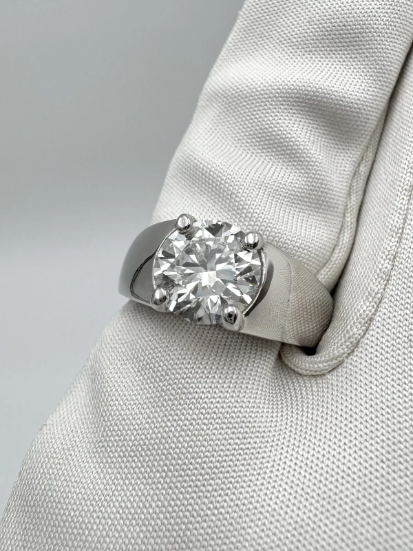 Bvlgari С БРИЛЛИАНТОМ 2.00 CT G/VVS2 2.00 CT G/VVS2 4