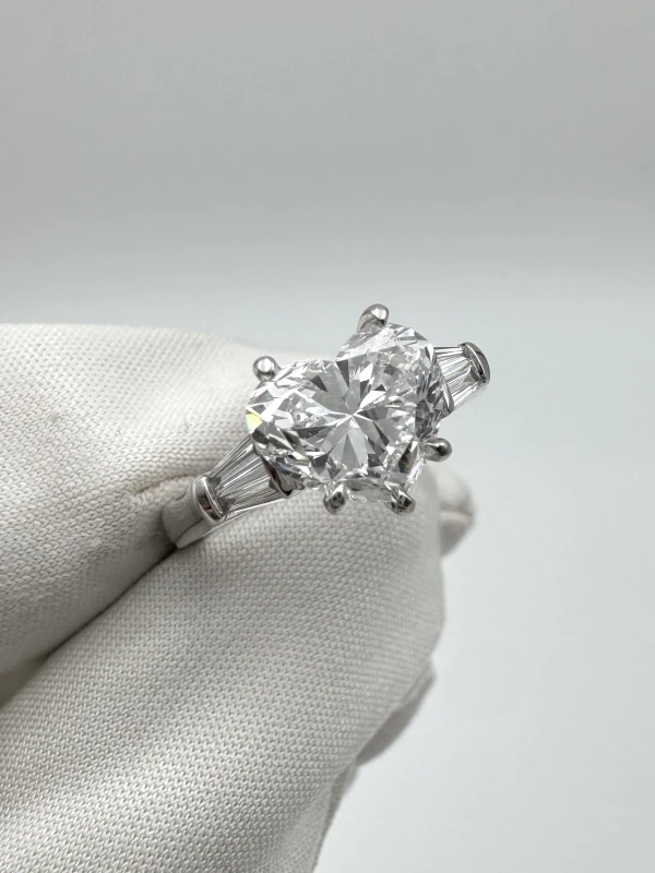 Earrings without a brand HEART DIAMOND 2.01 CT D/VS2 RING (GIA) NN2.01CT D/VS2 2