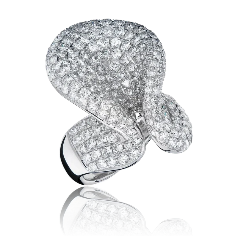 DIAMONDS 6.96 CT RING (SIZE 55)