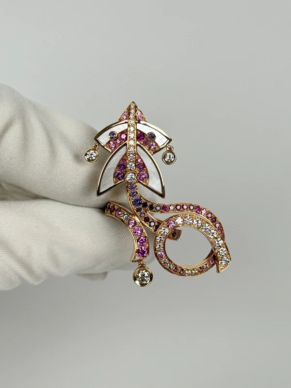 Van Cleef & Arpels CERFS VOLANTS RING (SIZE 50) VCA271 2