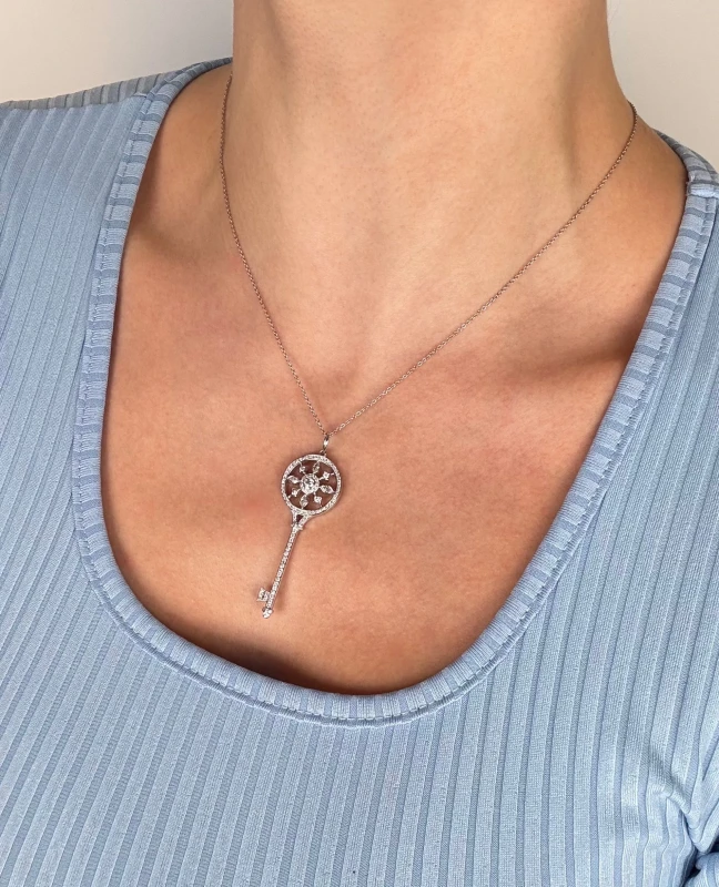 Tiffany & Co TIFFANY & CO. KALEIDOSCOPE KEY PENDANT IN PLATINUM WITH CHAIN Kaleidoscope key 020624 6