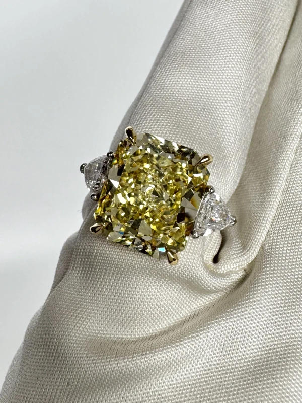 Earrings without a brand DIAMOND 7.77 CT FANCY YELLOW/VVS1 RING (GIA) NN7.77 5
