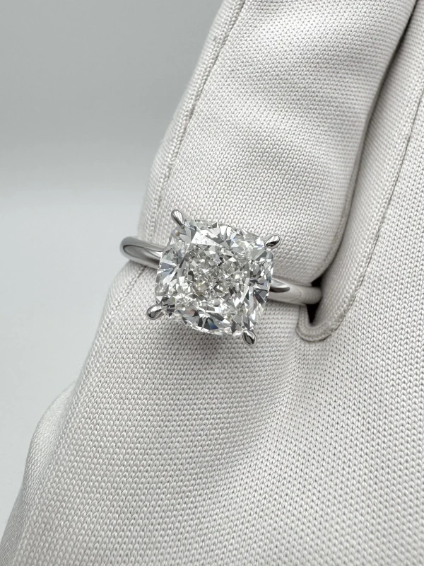 No name CUSHION DIAMOND 3.02 CT H/VVS2 RING (GIA) NN3.02H/VVS 4