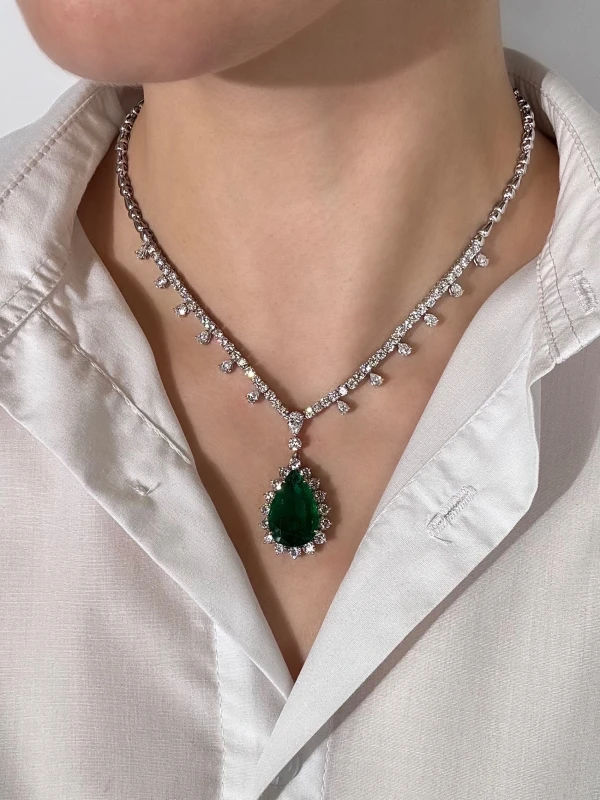 Earrings without a brand EMERALD 12.05 CT GREEN NECKLACE (GRS) Em12.05 3