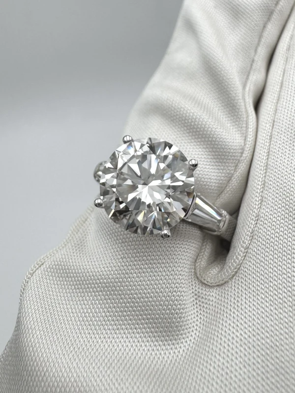 No name ROUND DIAMOND 4.21 CT RING (SIZE 52) NN4.21CT L-M/VVS 4