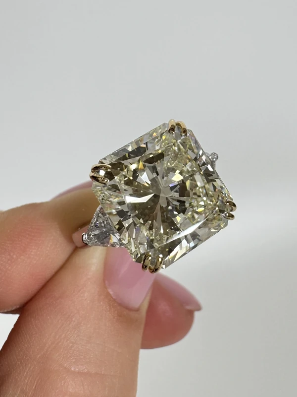 Earrings without a brand Radiant Diamond 11.10 ct N VS1 11.10 ct N VS1 3