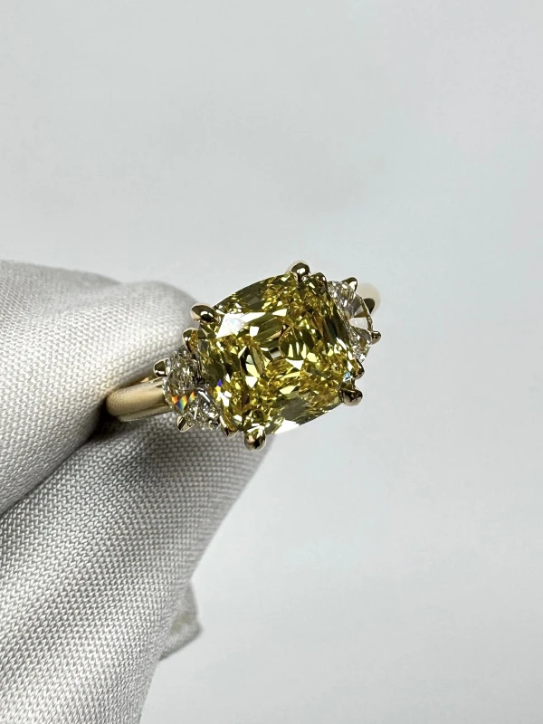 Tiffany & Co DIAMOND 3.07 CT FANCY INTENSE YELLOW/VS2 RING TCO3.07 4