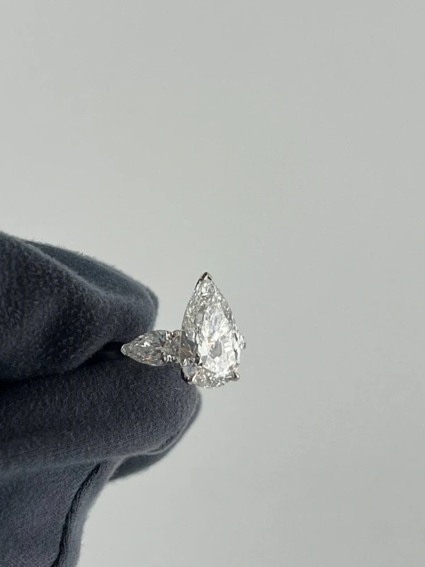 Graff КОЛЬЦО С БРИЛЛИАНТОМ 3.01 CT E/VS1 RGR 3.01CT 7