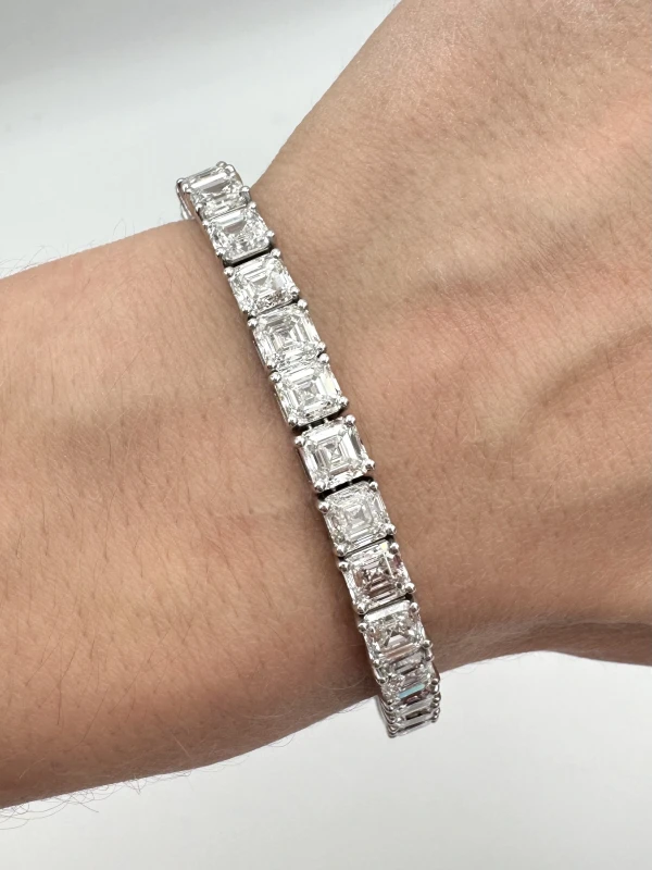 No name SQUARE EMERALD  31.41 CT E-F/VVS1-VS2 BRACELET (GIA) NN31.41 4