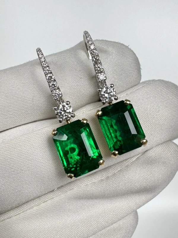 DeRosa Emerald 6.02 - 5.43 ct Vivid Green Earrings (GRS) E929727 4