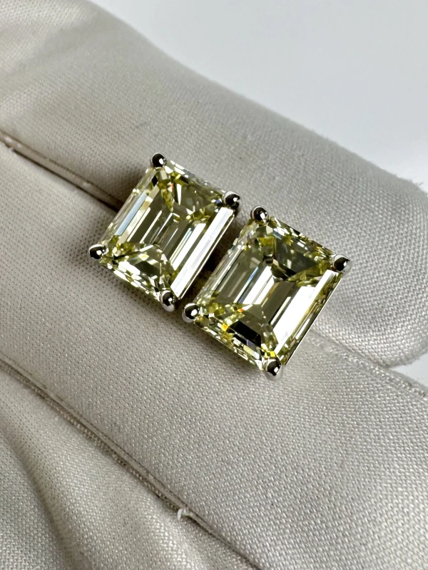 No name EMERALD DIAMOND 4.27 - 4.37 CT P-Q/SI EARRINGS NN4.27-4.37 4