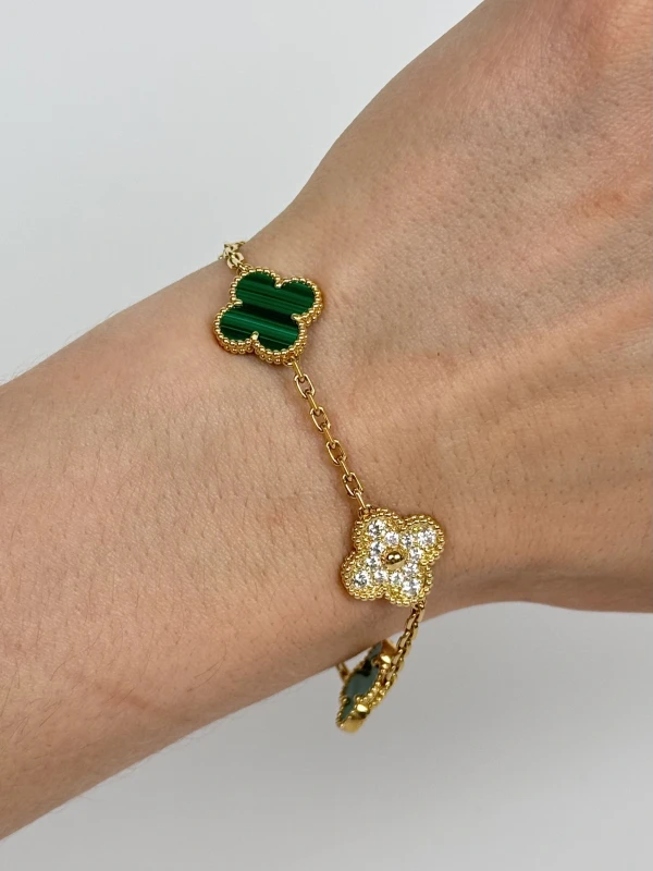 Van Cleef & Arpels VINTAGE ALHAMBRA BRACELET, 5 MOTIFS VCARO7GQ00 5
